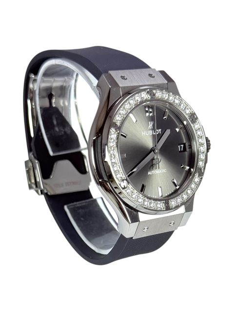 Hublot Classic Fusion 565.NX.7071.RX Image 3